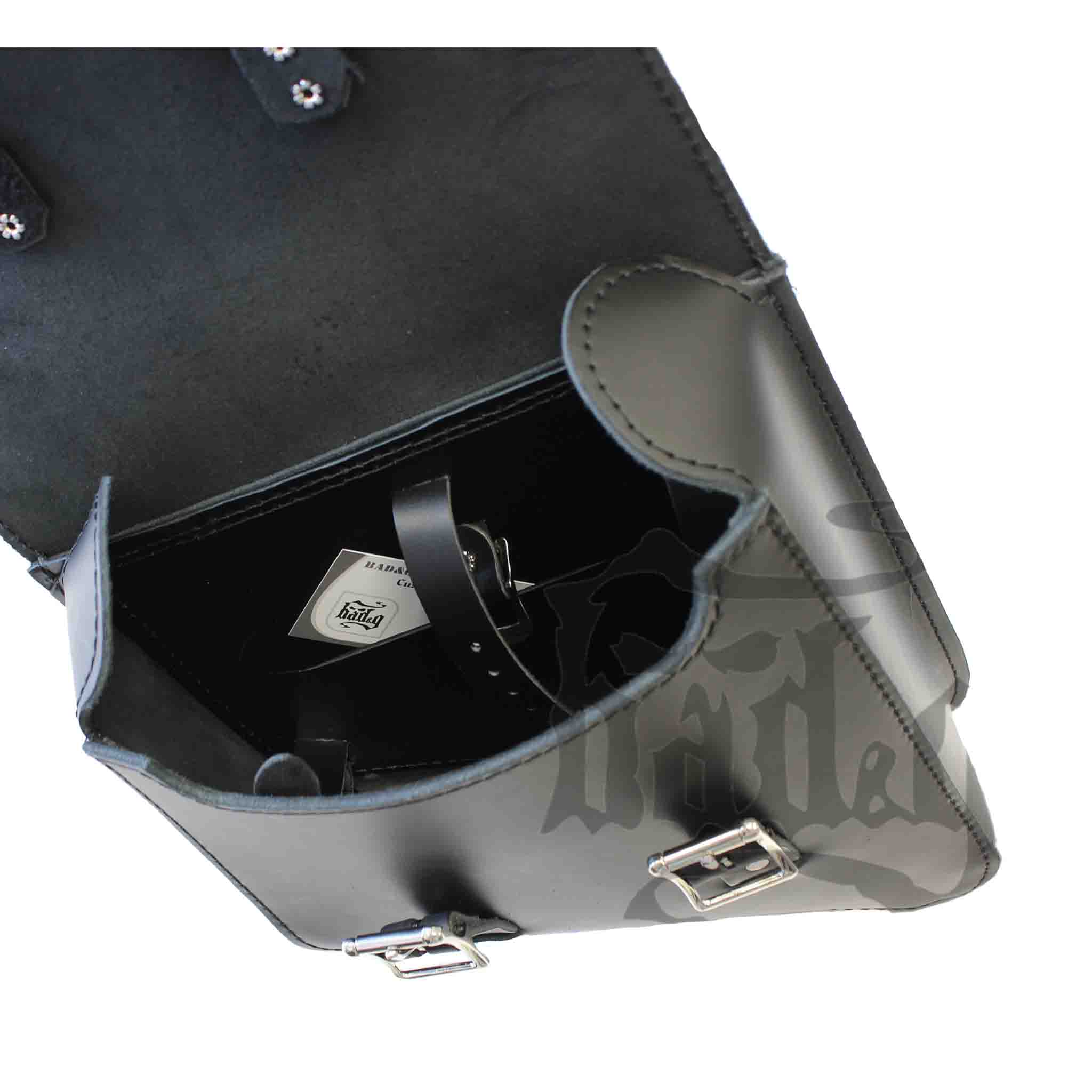 Upgrade your Harley-Davidson® Sportster with the SL02 Left Side Solo Bag. Hand crafted in USA with premium leather and top quality hardware. Durable and stylish, it's the perfect fit for your motorcycle.