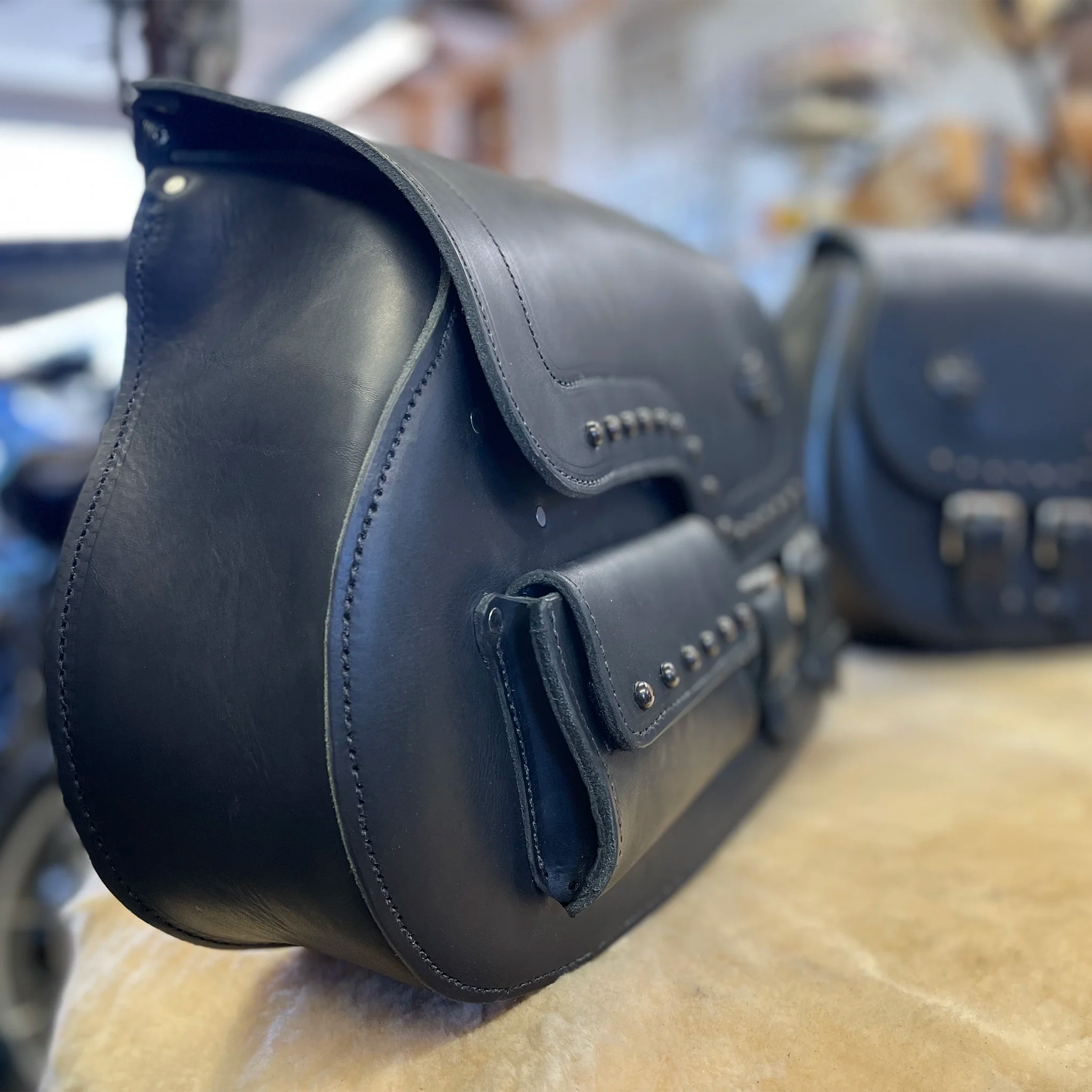 RESTORATION SERVICE: 1998 H-D Fat Boy OEM Saddlebag Rebuild