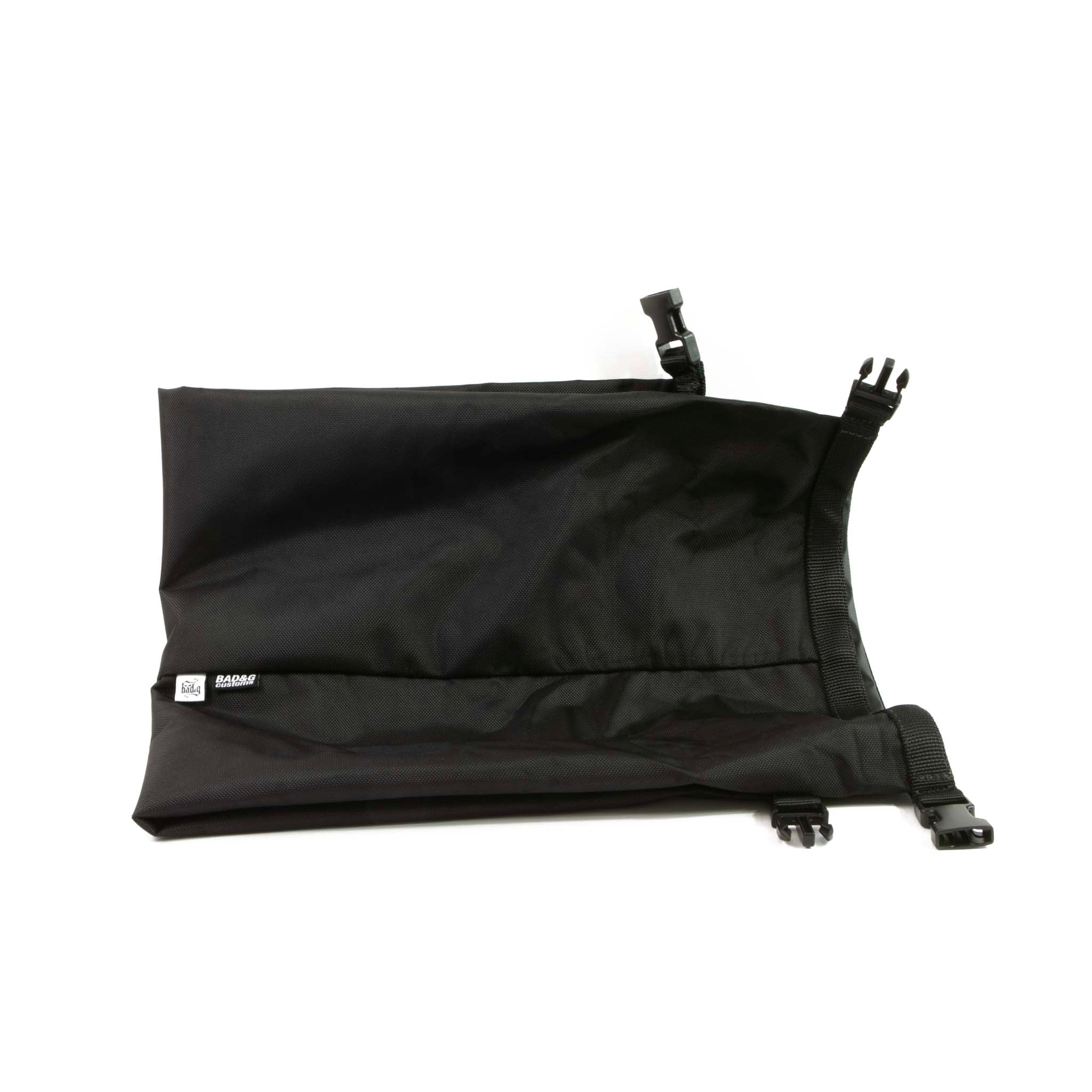 Dual-end access demo—opening one roll-top to reach items quickly