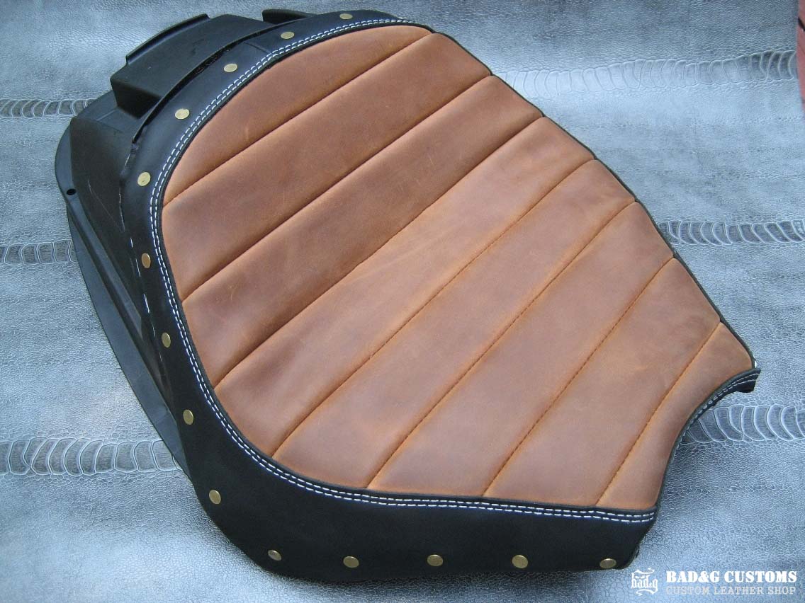 Custom Leather Café Racer Seat | Ducati Sport 1000 (SportClassic)