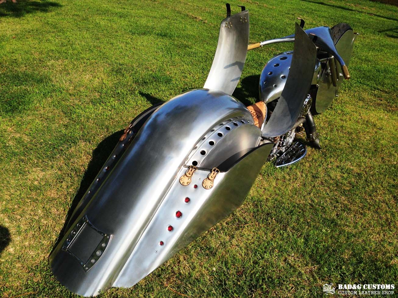 Flypaper Customs "Skull" Custom Bagger Seat | Harley-Davidson