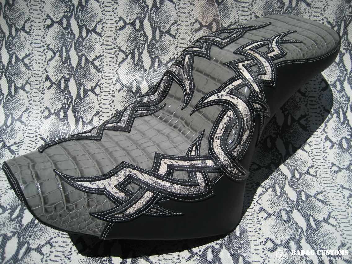 Harley-Davidson Road King Tribal Custom Seat